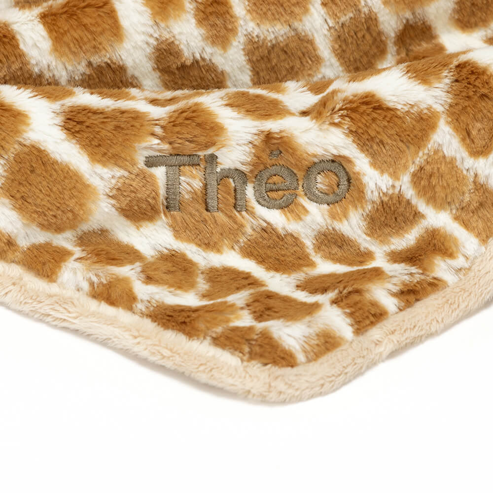 Personalized Bashful Giraffe Blankie - US 5365